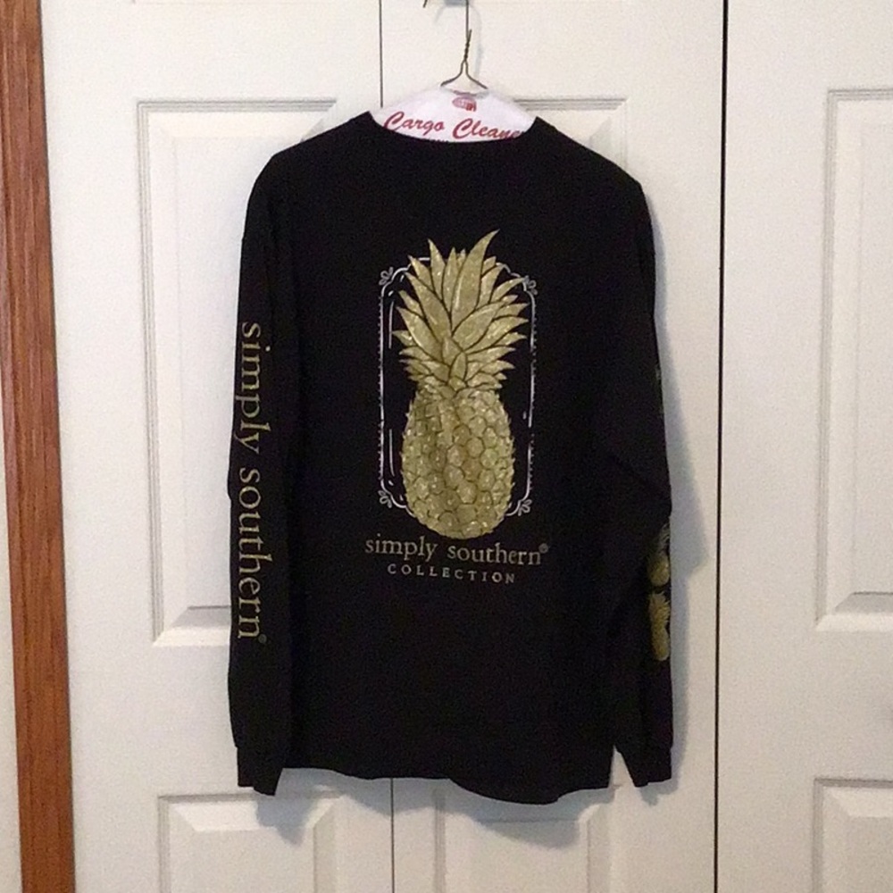Simply Southern Black and Gold Long Sleeve Tee with Pineapple Design.